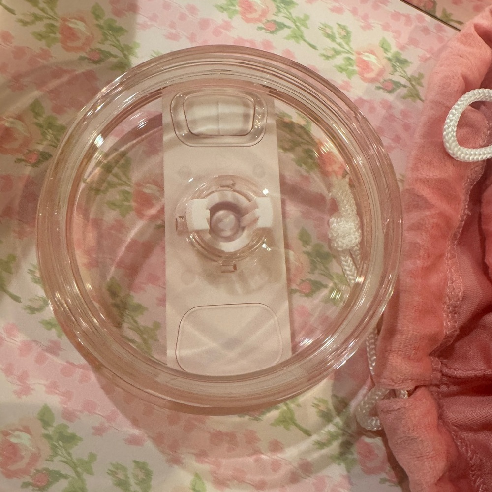 Stanley X LoveShackFancy Quencher 40 Oz Blooming Heirloom - Picture 9 of 11